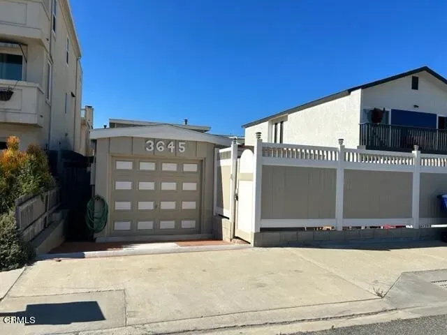 2 Bed 1 Bath Established Mid-Century Residence in Oxnard, CA - 1