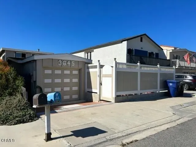 2 Bed 1 Bath Established Mid-Century Residence in Oxnard, CA - 2