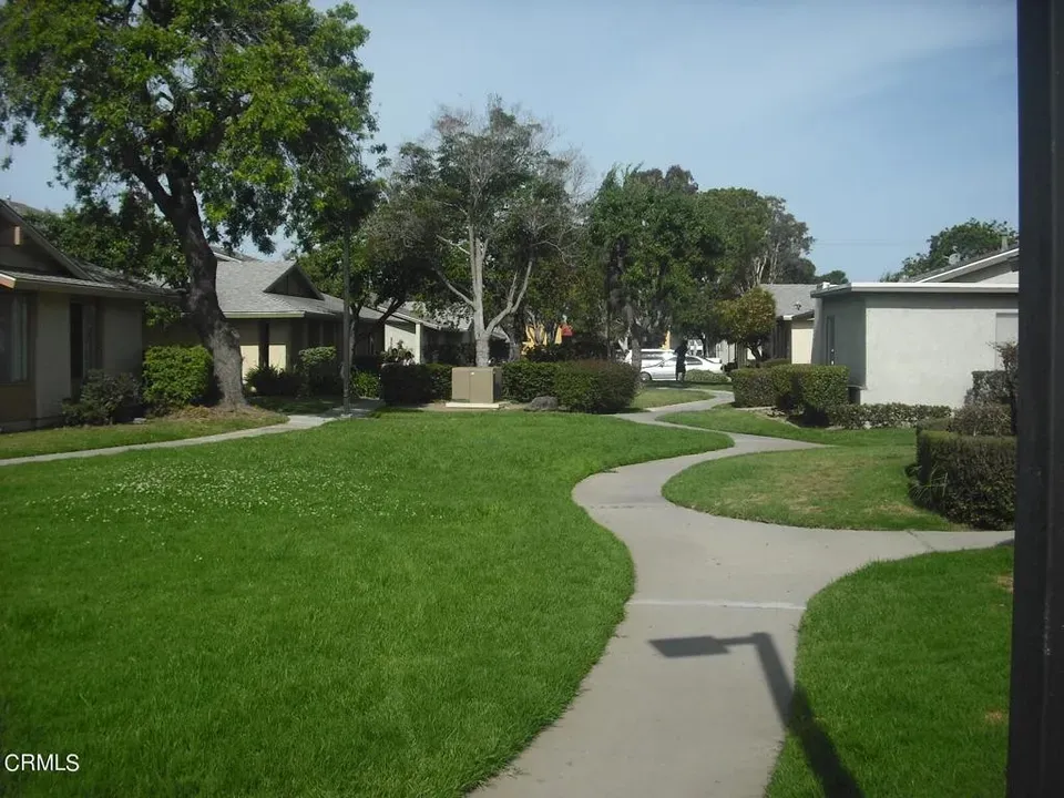 2 Bed 1 Bath Established Mid-Century Residence in Oxnard, CA