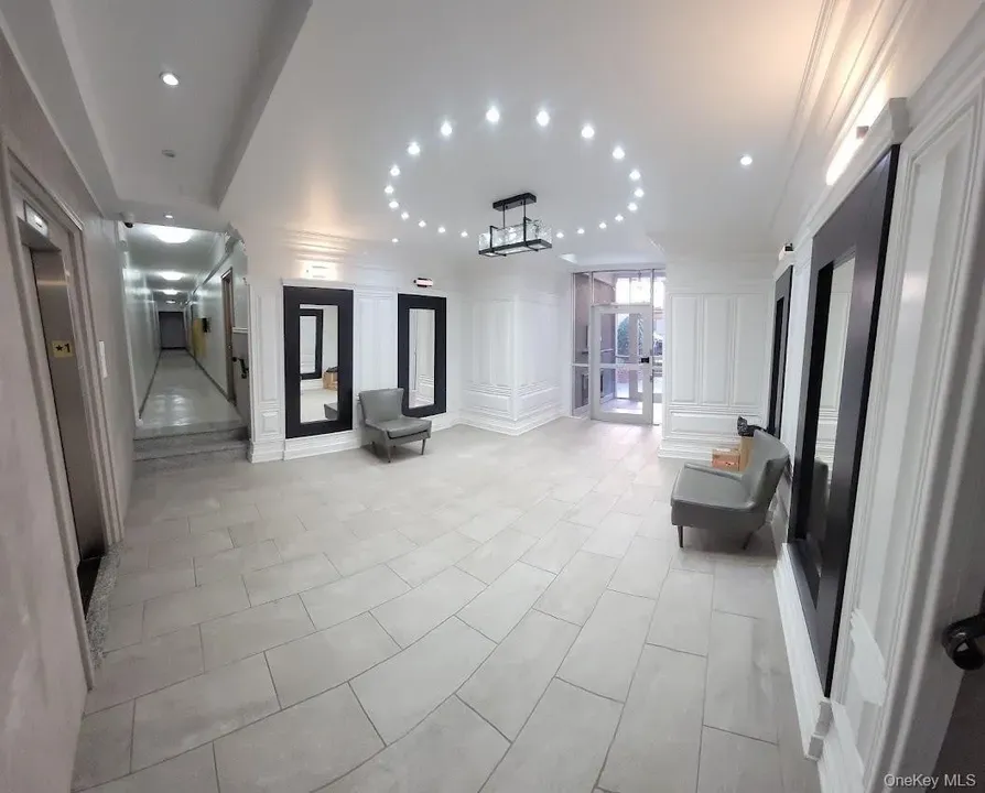 2 Bed 1 Bath Established Mid-Century Residence in Queens, NY - 3