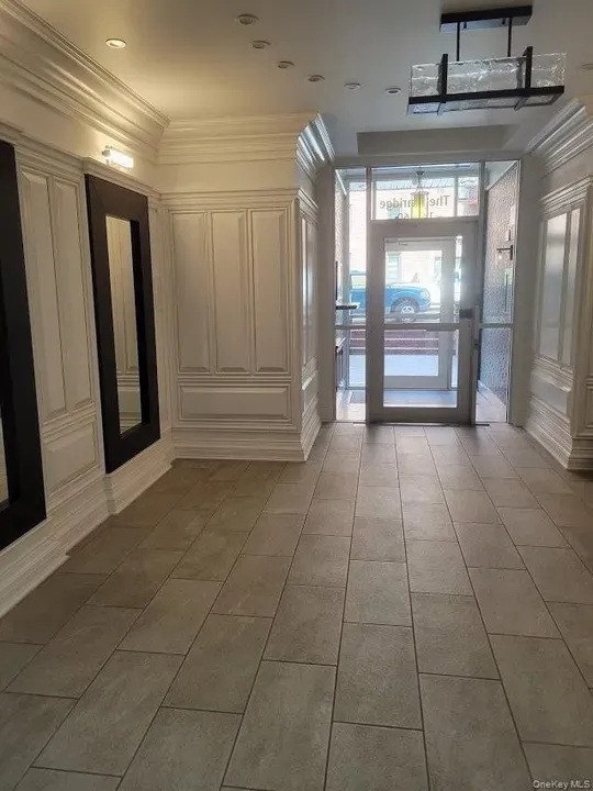 2 Bed 1 Bath Established Mid-Century Residence in Queens, NY - 4