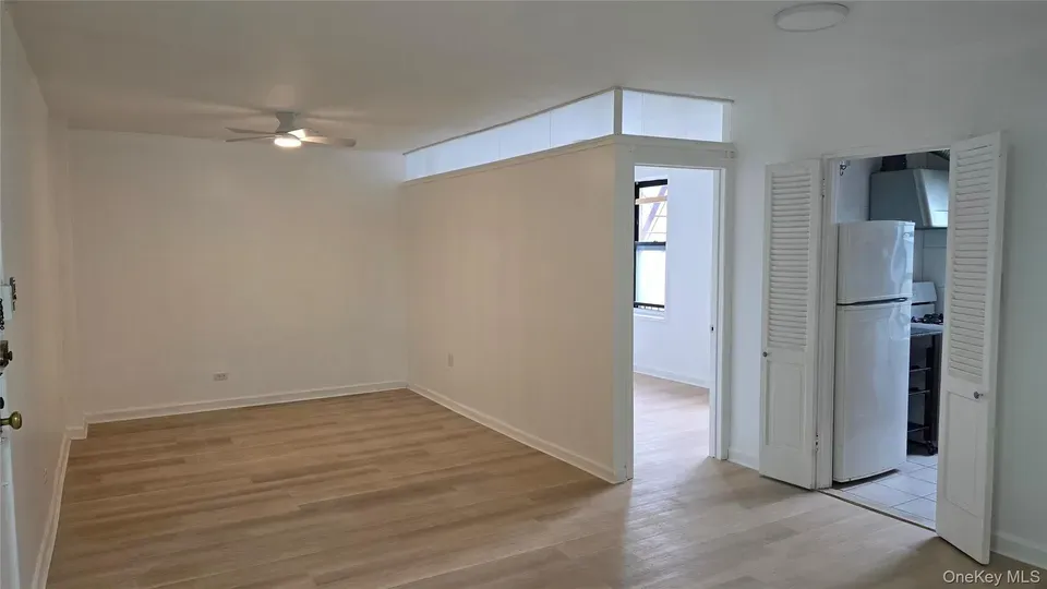 2 Bed 1 Bath Established Mid-Century Residence in Queens, NY - 5