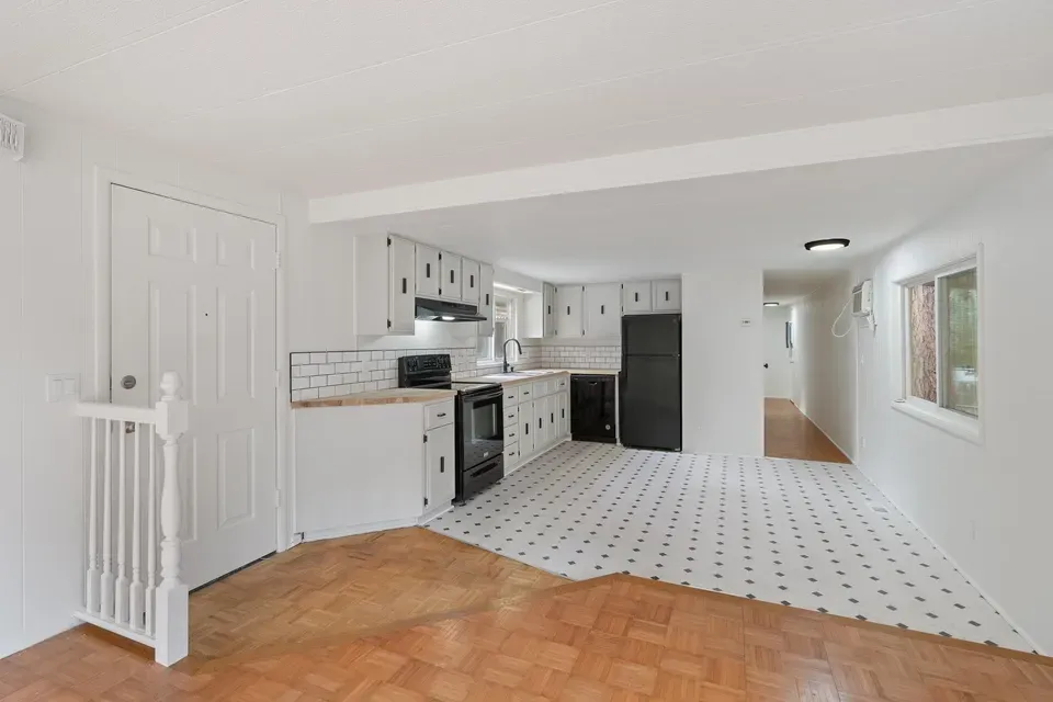 2 Bed 1 Bath Established Mid-Century Residence in Spokane, WA - 5