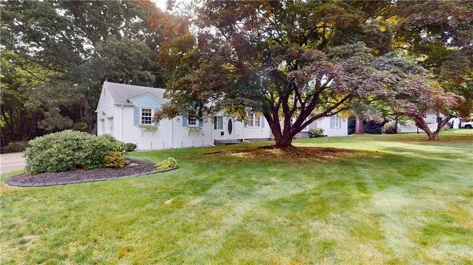 2 Bed 1 Bath Established Mid-Century Residence in Warwick, RI - 2