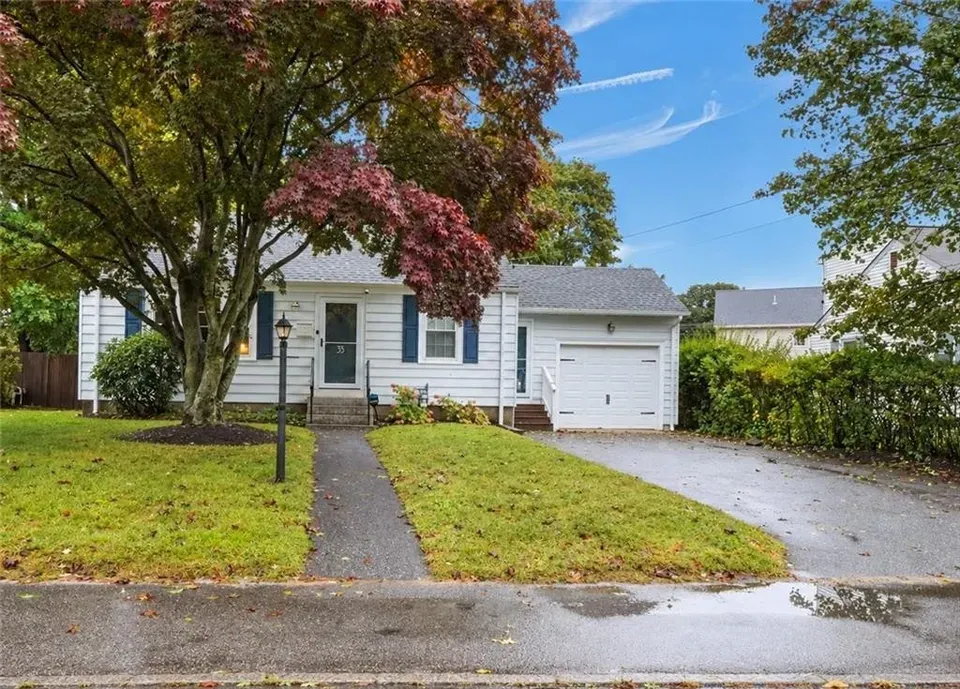 2 Bed 1 Bath Established Mid-Century Residence in Warwick, RI - 2