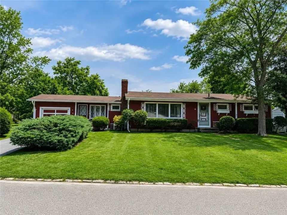2 Bed 1 Bath Established Mid-Century Residence in Warwick, RI - 1