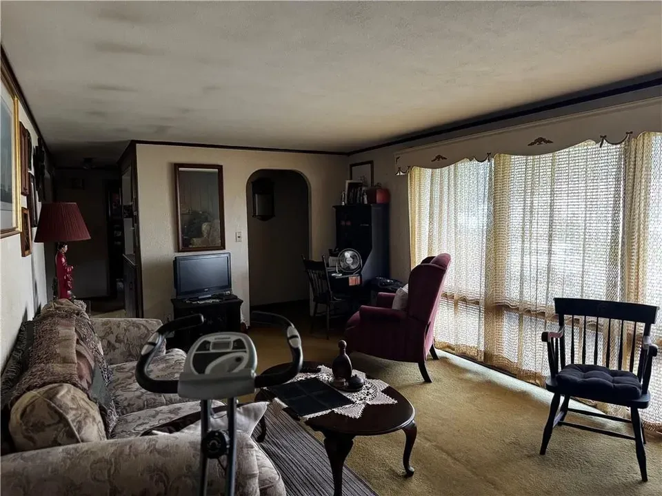 2 Bed 1 Bath Established Mid-Century Residence in Warwick, RI - 3