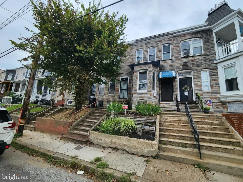2 Bed 1 Bath Established Multi-Level Townhouse in Baltimore, MD - 3