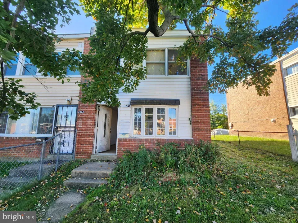 2 Bed 1 Bath Established Multi-Level Townhouse in Baltimore, MD