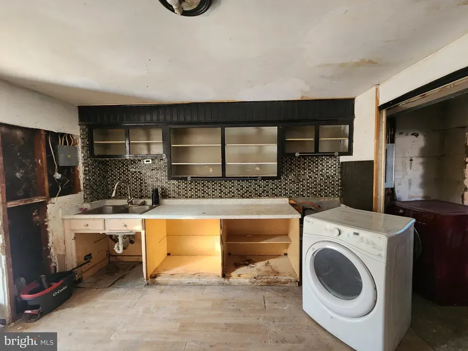 2 Bed 1 Bath Established Multi-Level Townhouse in Baltimore, MD - 5