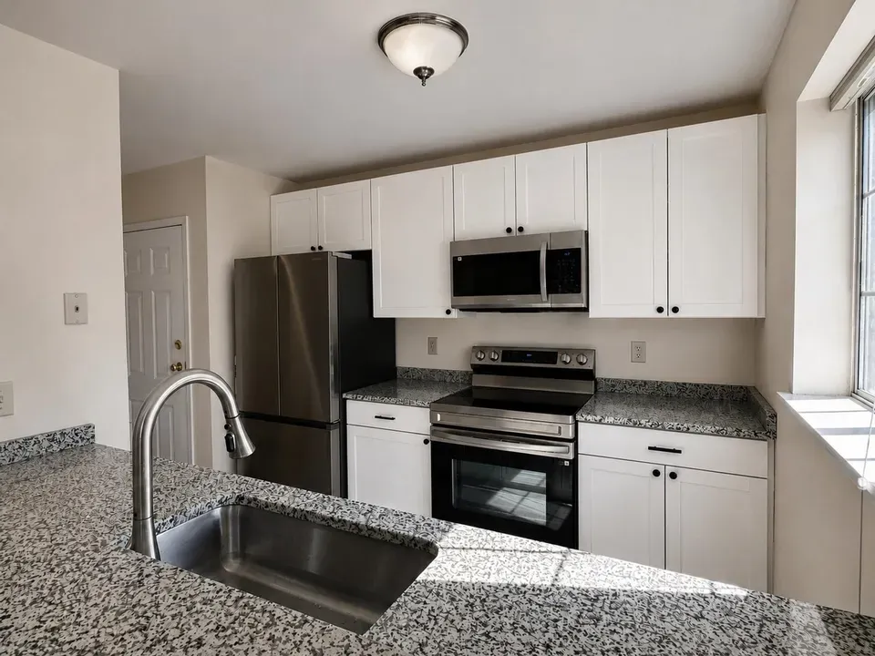 2 Bed 1 Bath Established Multi-Level Townhouse in Burlington, VT - 2