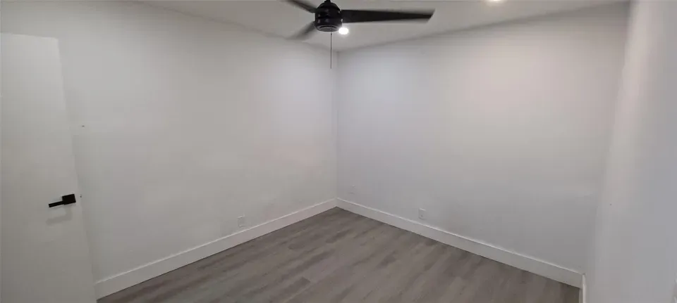 2 Bed 1 Bath Established Multi-Level Townhouse in Hollywood, FL - 5