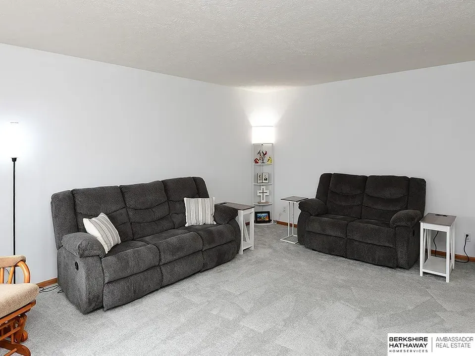 2 Bed 1 Bath Established Multi-Level Townhouse in Lincoln, NE - 5
