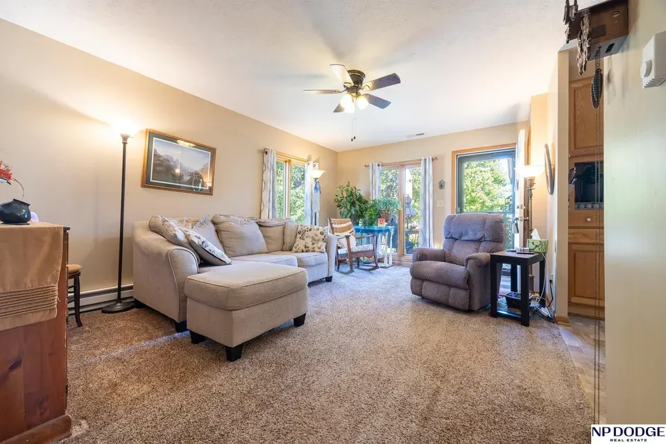 2 Bed 1 Bath Established Multi-Level Townhouse in Lincoln, NE - 4