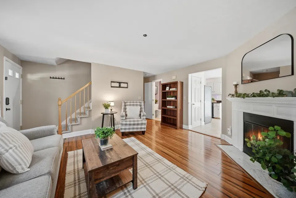 2 Bed 1 Bath Established Multi-Level Townhouse in Manchester, NH - 3