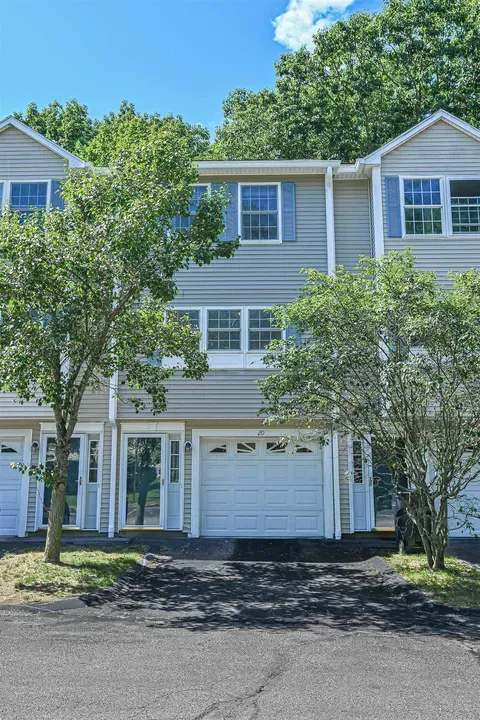 2 Bed 1 Bath Established Multi-Level Townhouse in Manchester, NH - 1