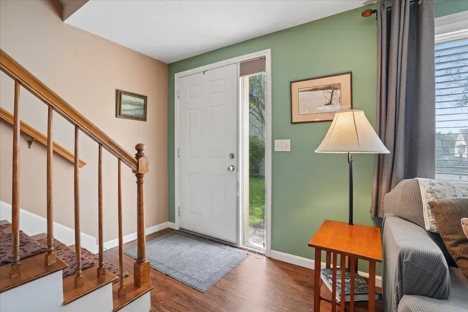 2 Bed 1 Bath Established Multi-Level Townhouse in Manchester, NH - 3