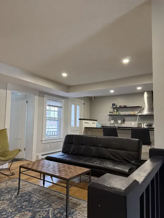 2 Bed 1 Bath Established Multi-Level Townhouse in Manchester, NH - 4