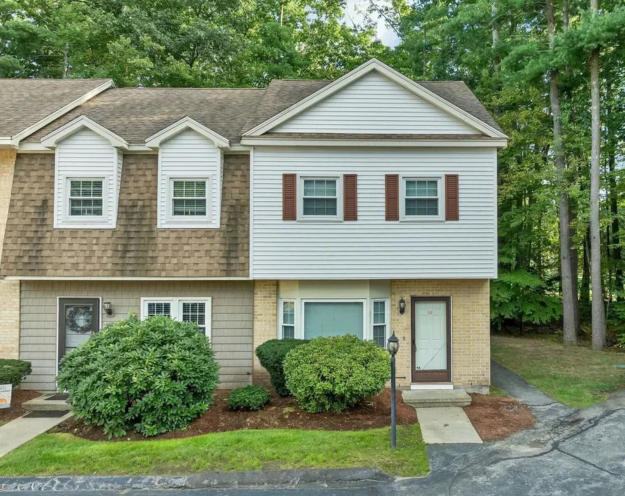 2 Bed 1 Bath Established Multi-Level Townhouse in Manchester, NH - 1