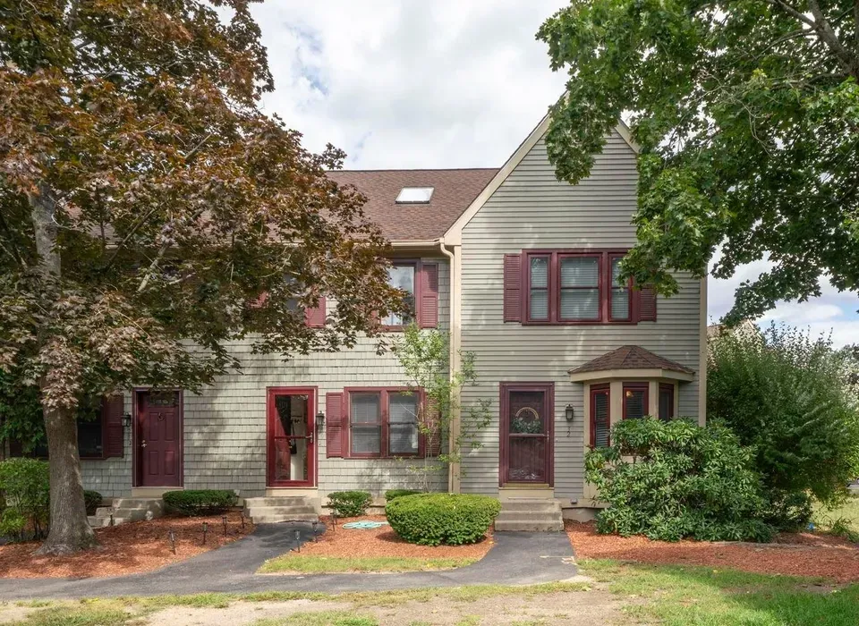 2 Bed 1 Bath Established Multi-Level Townhouse in Nashua, NH - 1