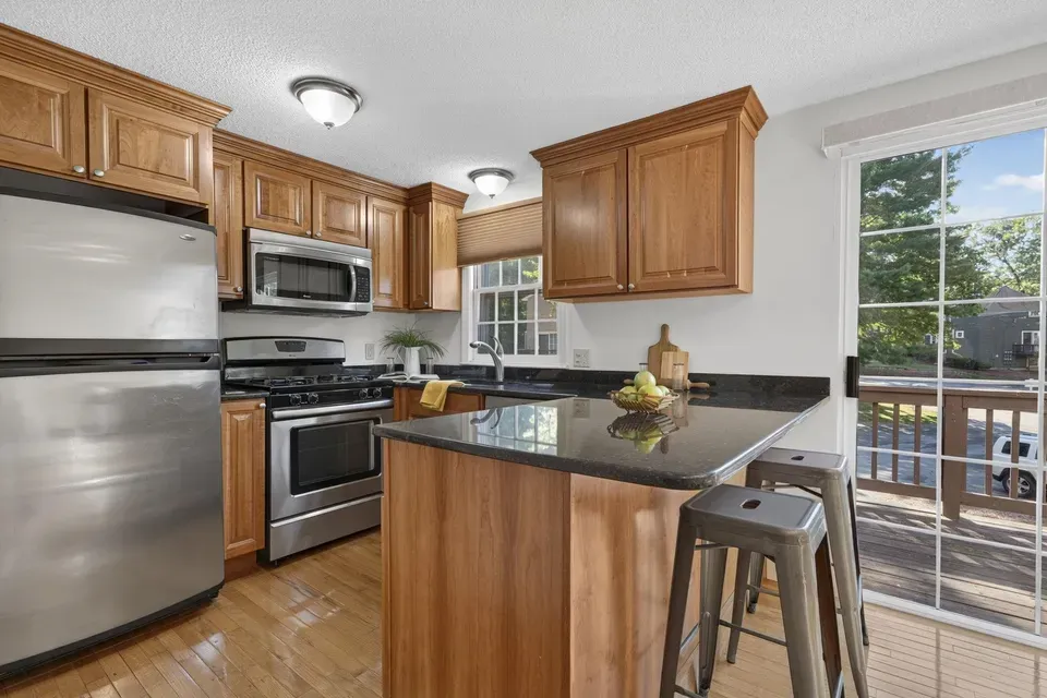 2 Bed 1 Bath Established Multi-Level Townhouse in Nashua, NH - 3