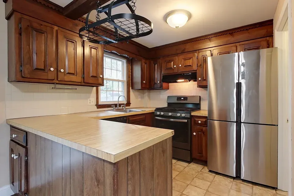 2 Bed 1 Bath Established Multi-Level Townhouse in Nashua, NH - 3