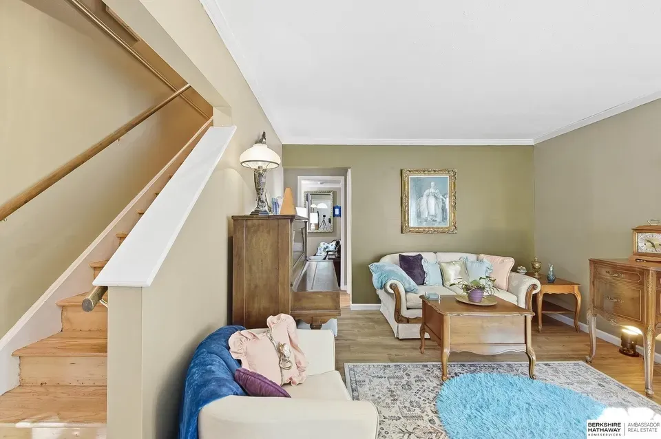 2 Bed 1 Bath Established Multi-Level Townhouse in Omaha, NE - 4