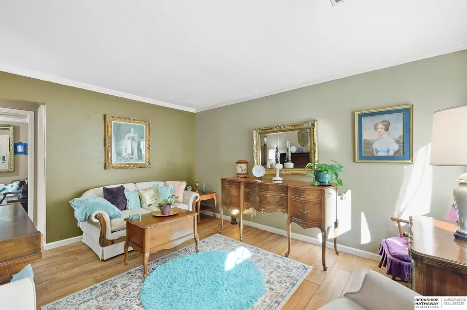 2 Bed 1 Bath Established Multi-Level Townhouse in Omaha, NE - 5