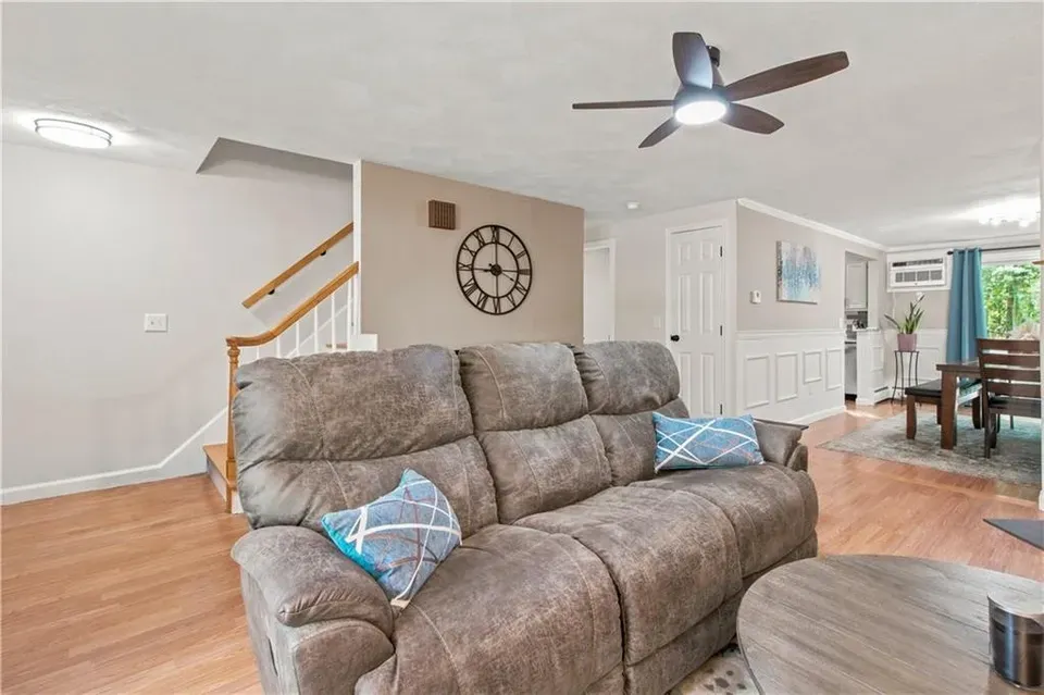 2 Bed 1 Bath Established Multi-Level Townhouse in Warwick, RI - 3
