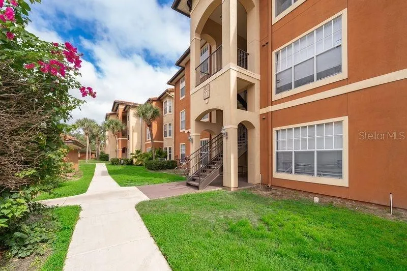 2 Bed 1 Bath Executive Skyline Suite in Orlando, FL