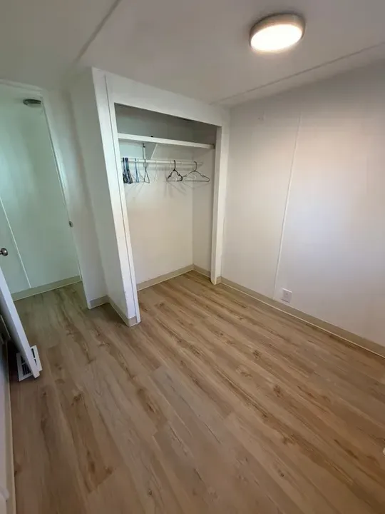 2 Bed 1 Bath Modern Contemporary Residence in Anchorage, AK - 5