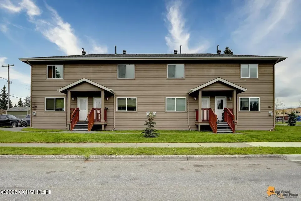 2 Bed 1 Bath Modern Contemporary Residence in Anchorage, AK