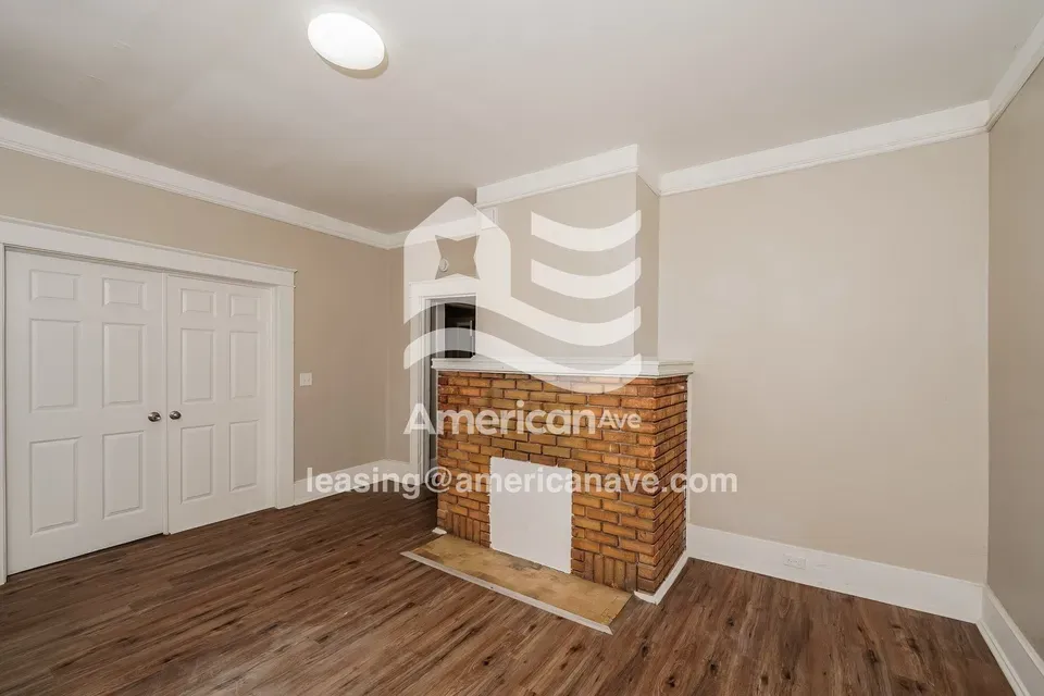 2 Bed 1 Bath Modern Contemporary Residence in Birmingham, AL - 3