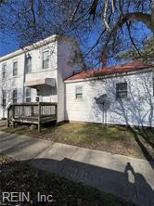 2 Bed 1 Bath Modern Contemporary Residence in Chesapeake, VA - 1