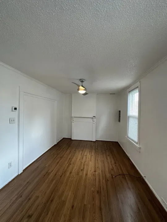 2 Bed 1 Bath Modern Contemporary Residence in Chesapeake, VA - 3