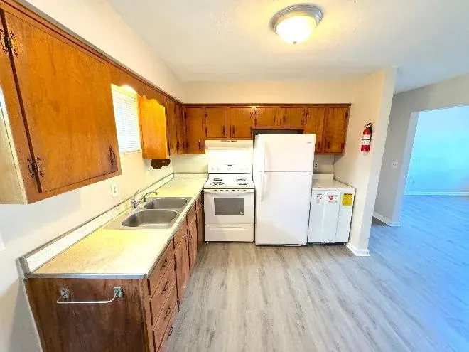 2 Bed 1 Bath Modern Contemporary Residence in Chesapeake, VA - 5