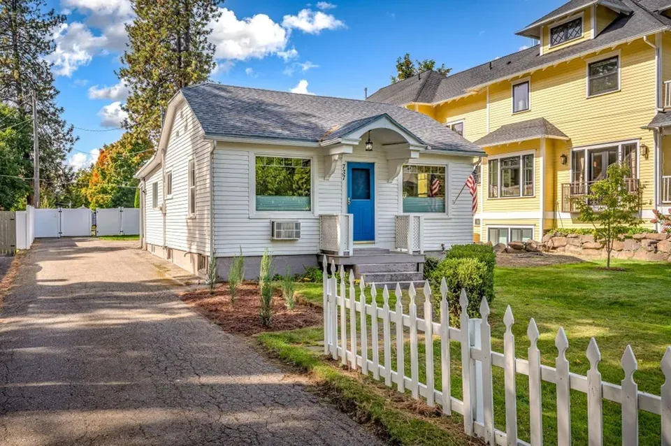 2 Bed 1 Bath Modern Contemporary Residence in Coeur d Alene, ID - 1
