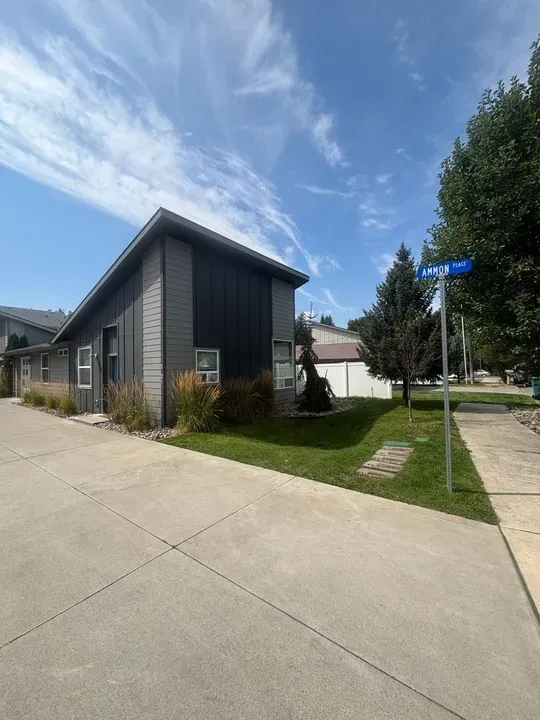 2 Bed 1 Bath Modern Contemporary Residence in Coeur d Alene, ID - 3