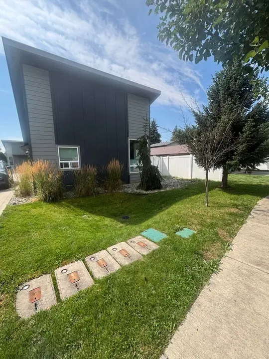 2 Bed 1 Bath Modern Contemporary Residence in Coeur d Alene, ID - 4
