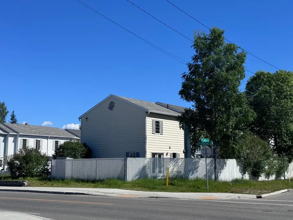2 Bed 1 Bath Modern Contemporary Residence in Fairbanks, AK - 3