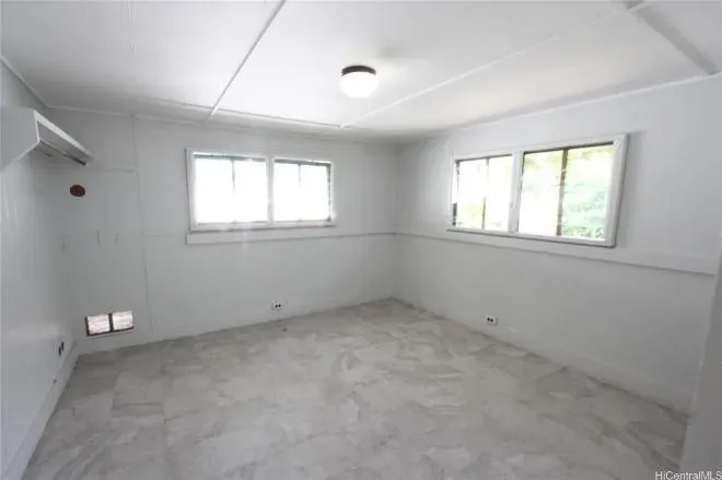 2 Bed 1 Bath Modern Contemporary Residence in Honolulu, HI - 3