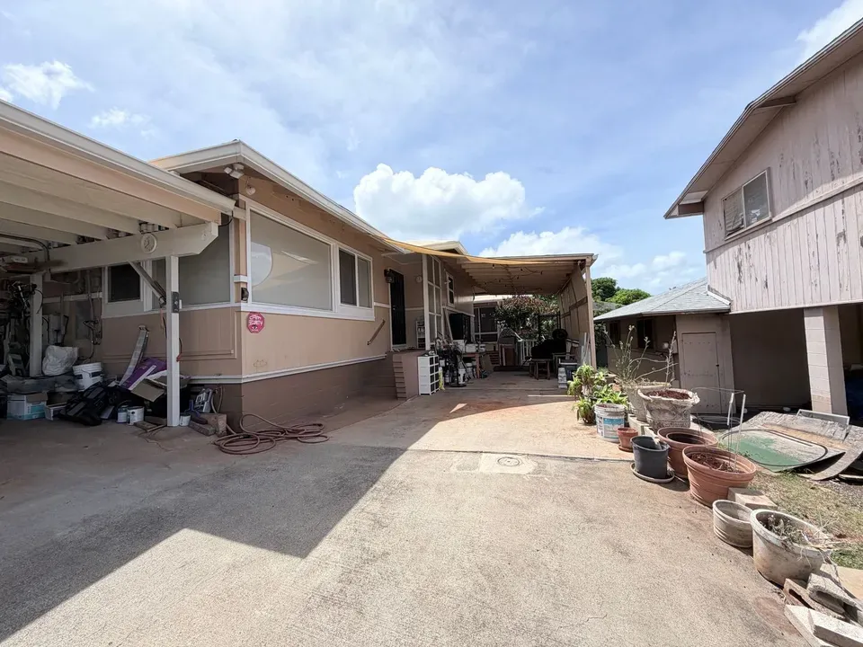 2 Bed 1 Bath Modern Contemporary Residence in Honolulu, HI - 2