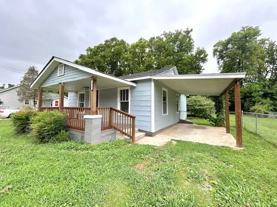 2 Bed 1 Bath Modern Contemporary Residence in Huntsville, AL - 2