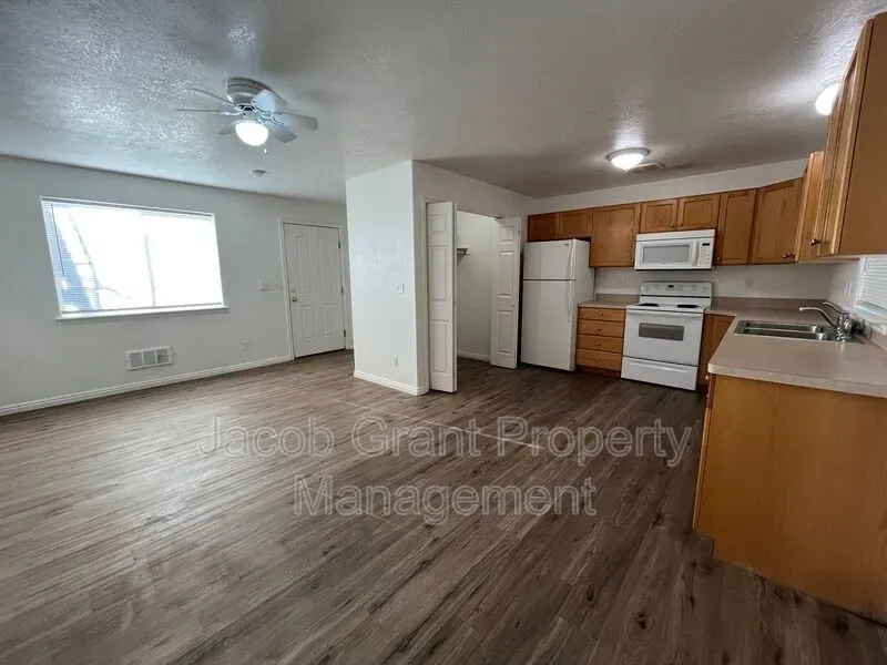 2 Bed 1 Bath Modern Contemporary Residence in Idaho Falls, ID - 4