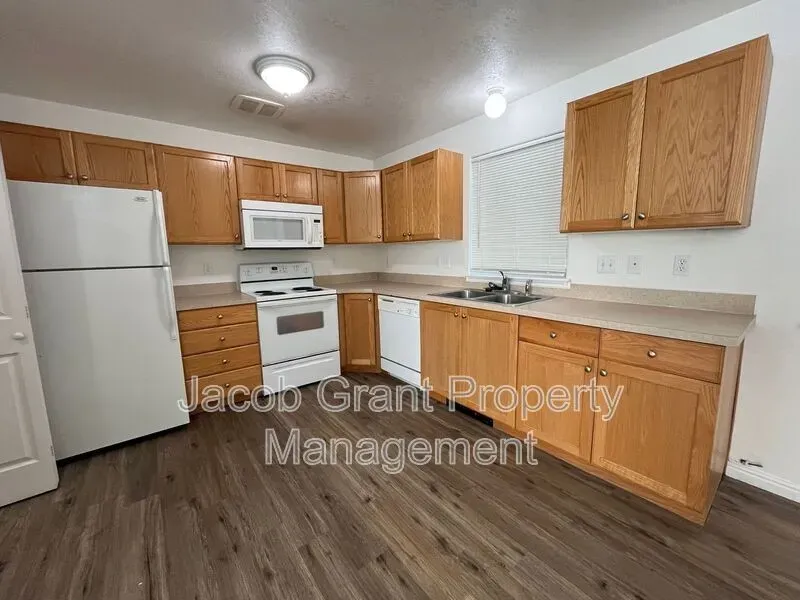 2 Bed 1 Bath Modern Contemporary Residence in Idaho Falls, ID - 5