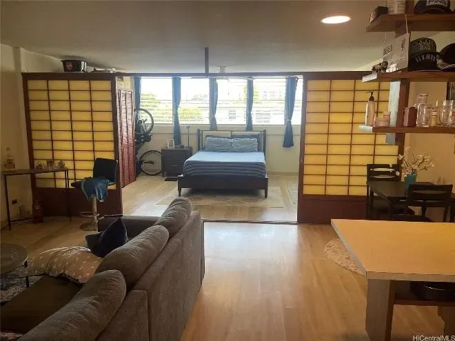 2 Bed 1 Bath Modern Contemporary Residence in Kailua, HI