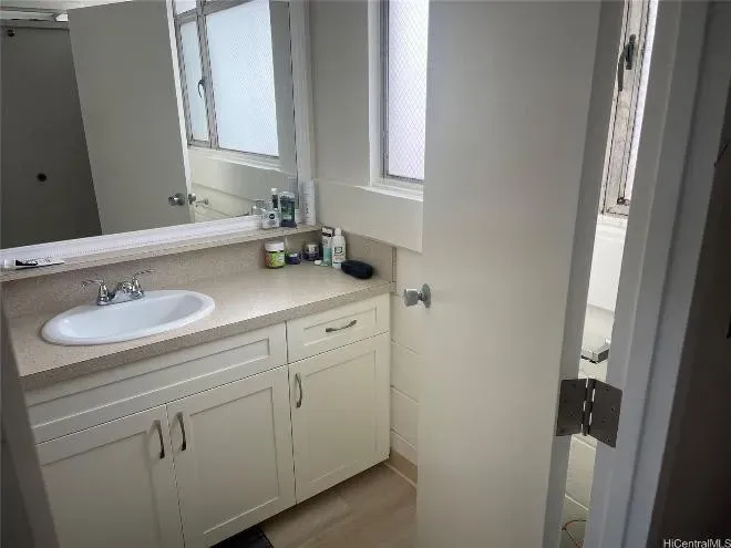 2 Bed 1 Bath Modern Contemporary Residence in Kailua, HI - 5
