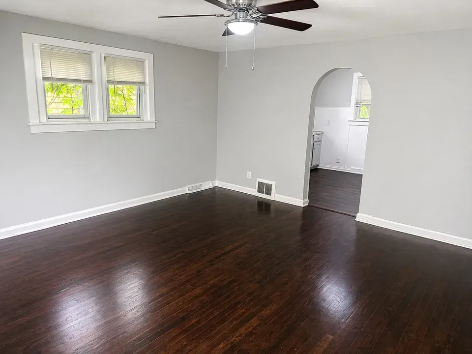 2 Bed 1 Bath Modern Contemporary Residence in Kansas City, KS - 4