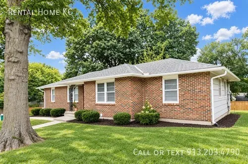 2 Bed 1 Bath Modern Contemporary Residence in Kansas City, KS - 1
