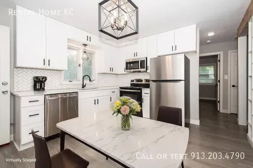 2 Bed 1 Bath Modern Contemporary Residence in Kansas City, KS - 3
